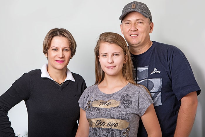 Алина со своими родителями