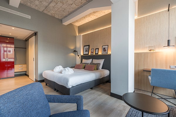 Postillion Hotel Room